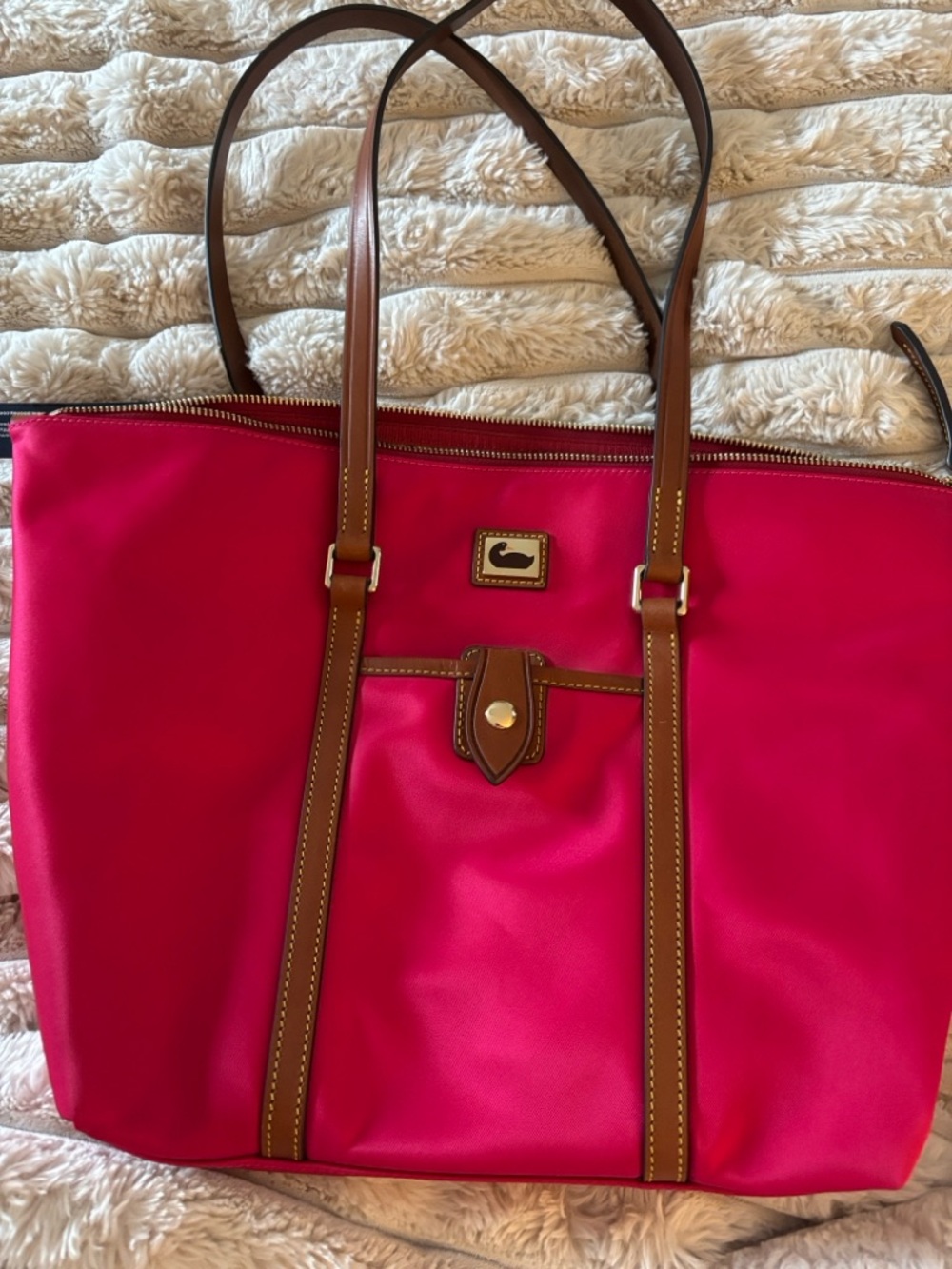 Dooney & Bourke Wayfarer Nylon Zip Tote Fuchsia accents Brown leather Trim NWT - Picture 11 of 12